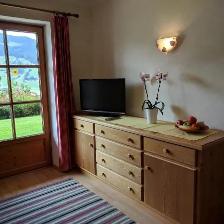 Mayer Apartment